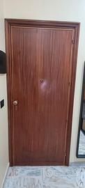 Portone e porte interne in legno