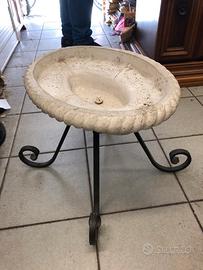 Porta vaso in gesso e base in ferro