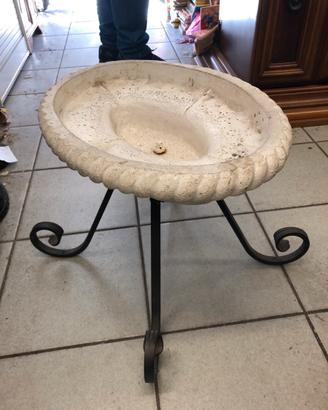 Porta vaso in gesso e base in ferro