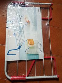 Stendibiancheria / stendino termosifone balcone.