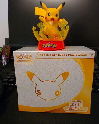 Pokémon Set Allenatore FuoriclasseETB 30⁰Anniversa