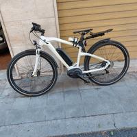 Bicicletta pedalata assistita BMW