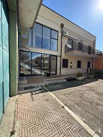 Appartamento ristrutturato mansarda box auto