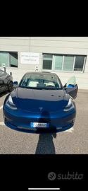 Tesla model 3 long ranger trazione integrale