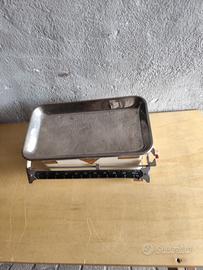 Bilancia pesa bambini