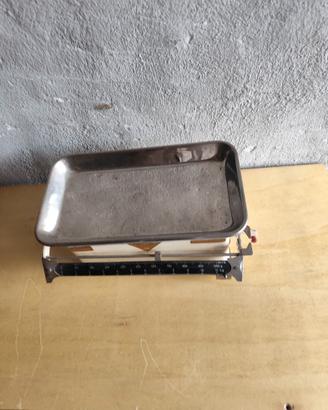 Bilancia pesa bambini