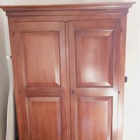 Armadio arte povera in legno massello