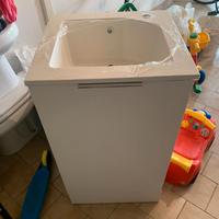 Lavatoio per bagno di servizio