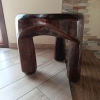 Sgabello in legno