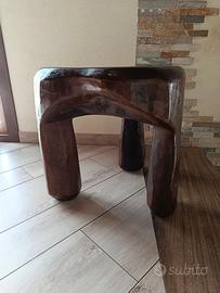 Sgabello in legno