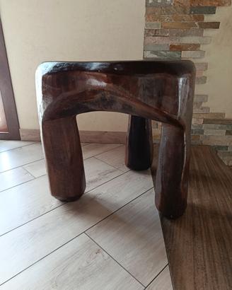 Sgabello in legno