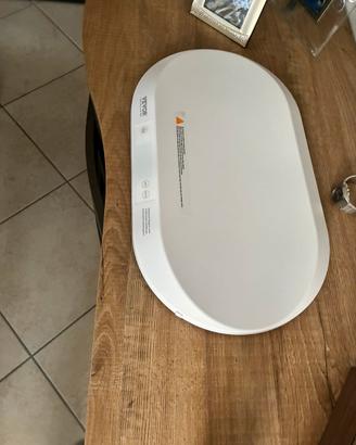 Bilancia pesa neonato