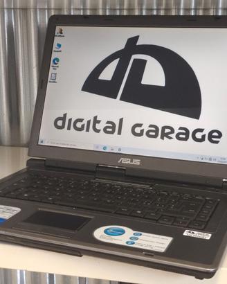 Notebook Asus ideale per internet scuola e ufficio