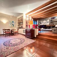 VILLA SINGOLA A MEZZOLOMBARDO