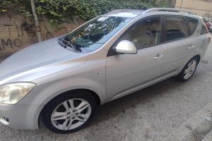 KIA cee'd modello 2009 neopatentati full optional