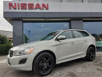 Volvo XC60 D5 AWD Geartronic R-design KM CERT...