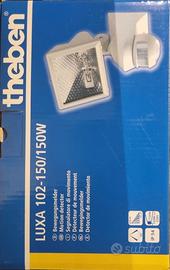 Lampada con sensori movimento e crepuscolare