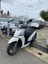 Kymco People 300