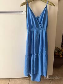 Vestito azzurro con spalline