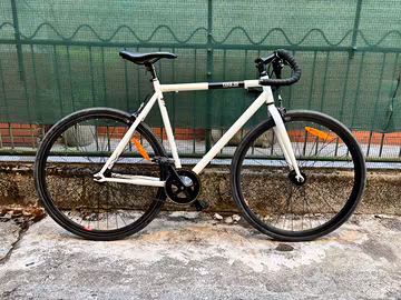 Bici fixed (scatto fisso)