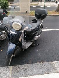 Scarabeo 200