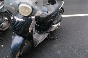 Scarabeo 200