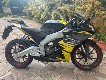 Moto Aprilia rs125