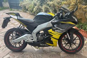 Moto Aprilia rs125