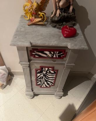Comodino da sala