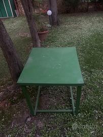 Tavolo quadrato