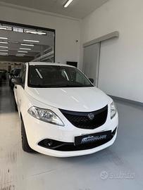 Lancia Ypsilon 1.0 FireFly 5 porte S&S Hybrid Ecoc