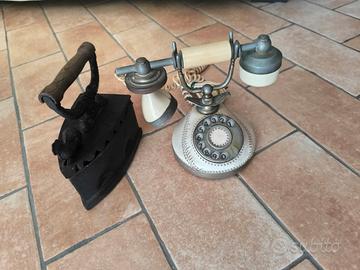 Telefono antico -ferro stiro in ghisa-pentola omag