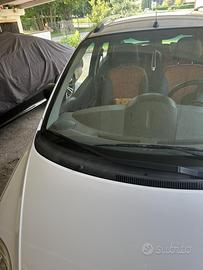 Auto come nuova di pensionata