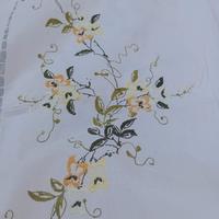 Tovaglia NUOVA ricamata per 8 persone