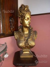 Figura donna d'epoca