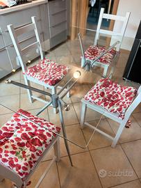Tavolo da pranzo in vetro + 4 sedie in legno