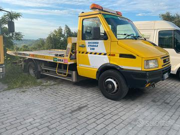 Iveco Daily Carroattrezzi