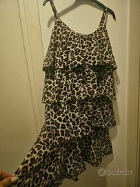 Vestito leopardato a balze 

