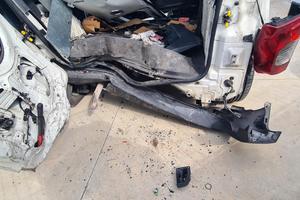 furgone fiat fiorino autocarro 5 posti