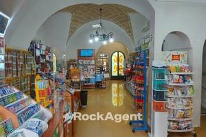 TABACCHERIA EDICOLA IN PIENO CENTRO