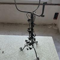 Porta vaso treppiede