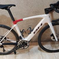 BH Bici Elettrica Corsa