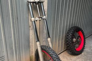 Steli Anteriori + Telaio/telaietto  Hm 50
