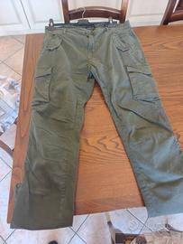 pantaloni