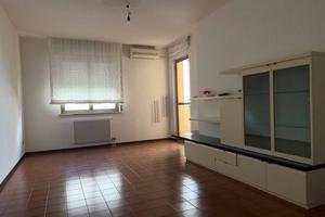 Appartamento di 110 m² con 5 locali e box auto a U
