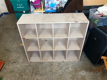 Mensola con 12 ripostigli