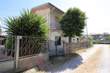 CASA INDIPENDENTE A TORTORETO