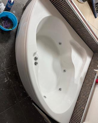 Vasca Idromassaggio Laguna