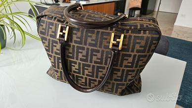 Borsa Fendi pari al nuovo