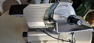 affettatrice tutta in accaio